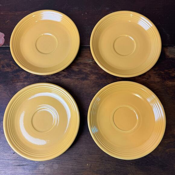 Set of 4‎ Fiesta Fiestaware Original Vintage 1936-1969 Yellow Saucer Plates - Picture 1 of 6